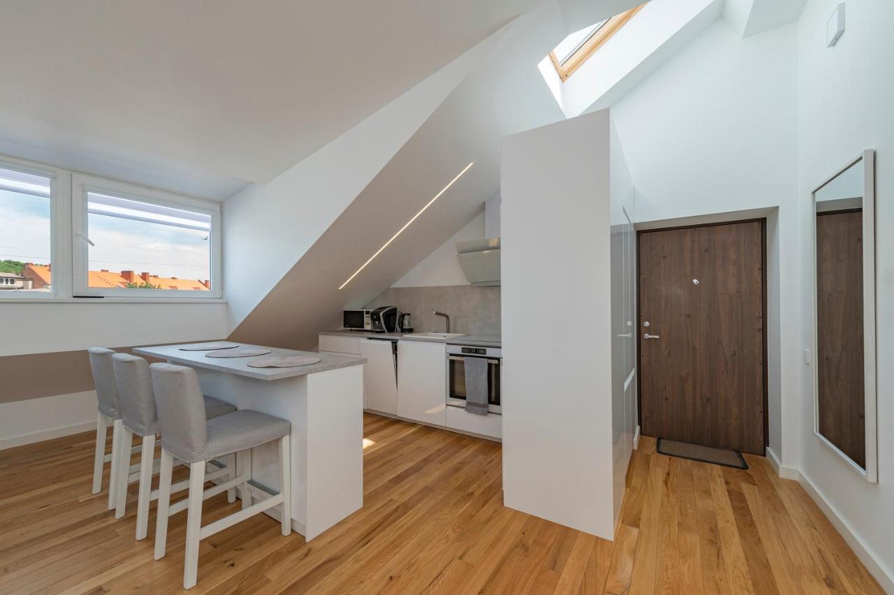 White 1 Bd Old Town Apartment By Hostlovers 카우나스 외부 사진