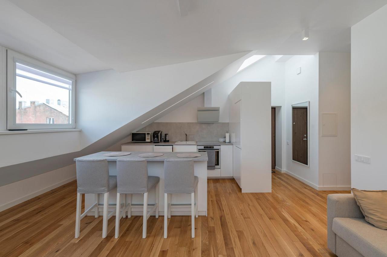 White 1 Bd Old Town Apartment By Hostlovers 카우나스 외부 사진